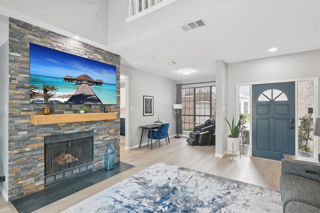 Barrington Court Condo - Residential