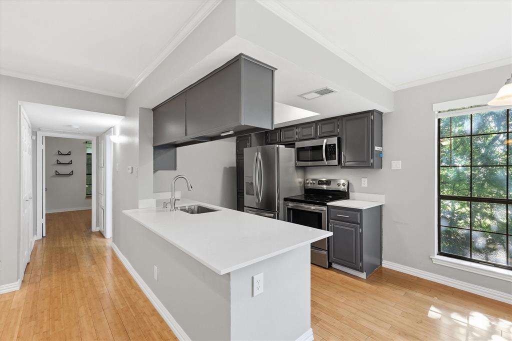 Wedglea Place Condo - Residential