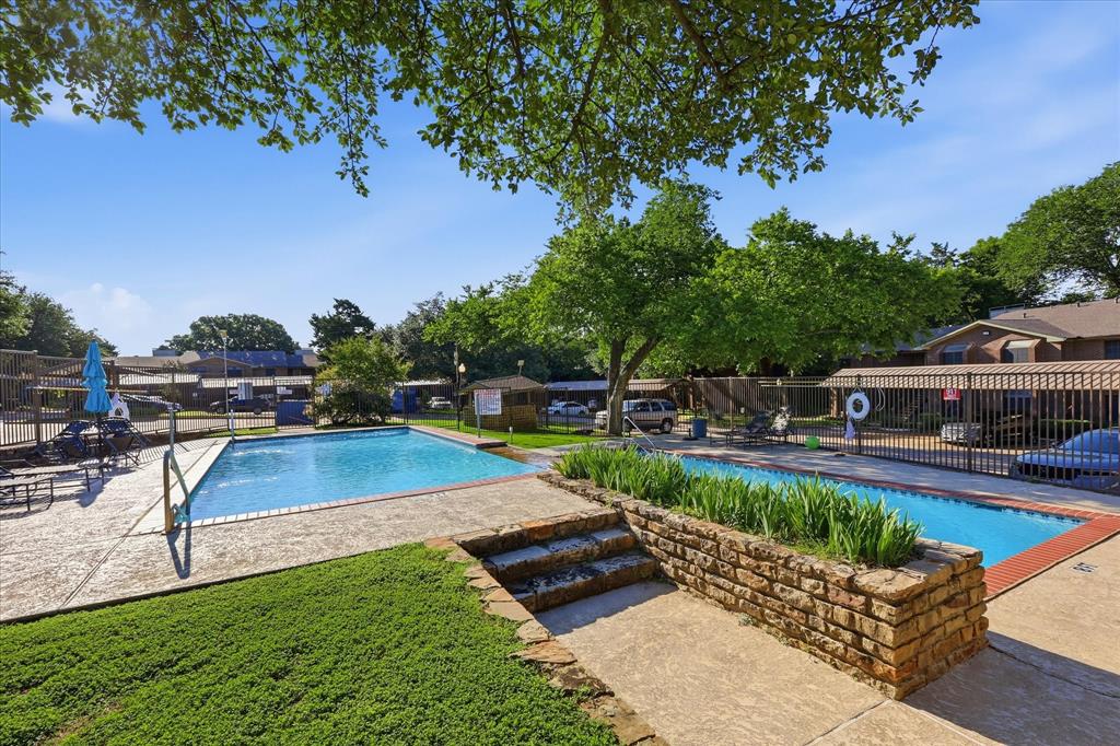 Wedglea Place Condo - Residential
