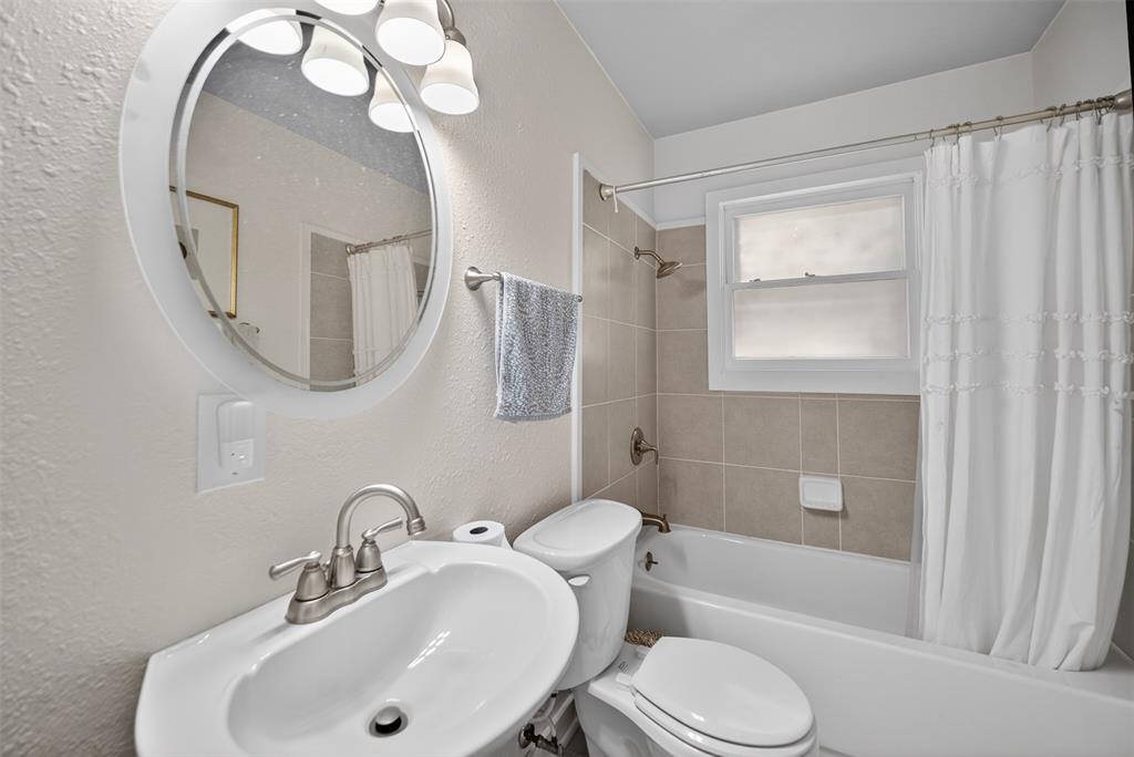 LAKE HIGHLANDS ESTATES 6 - Residential
