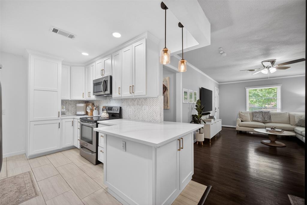 LAKE HIGHLANDS ESTATES 6 - Residential