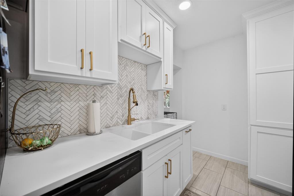 LAKE HIGHLANDS ESTATES 6 - Residential