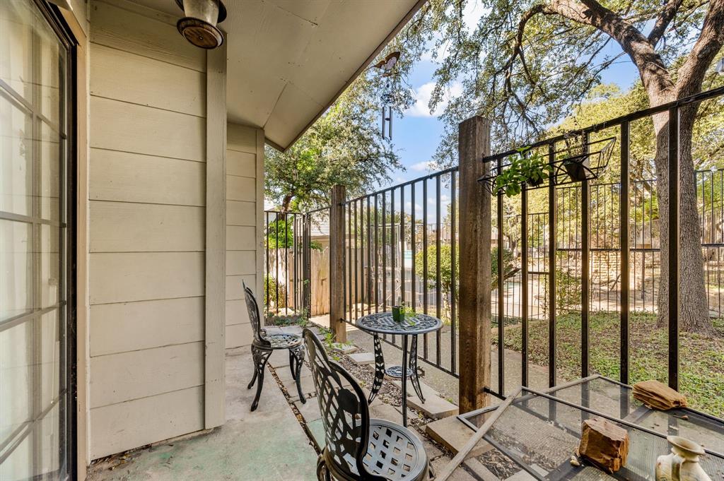 Springtree Crossing Condos - Residential