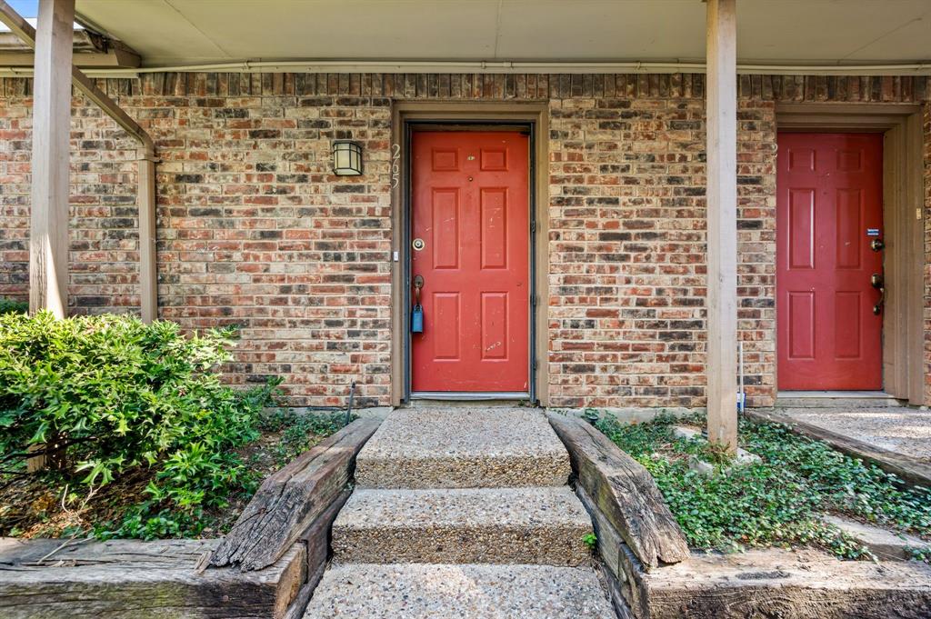 Springtree Crossing Condos - Residential