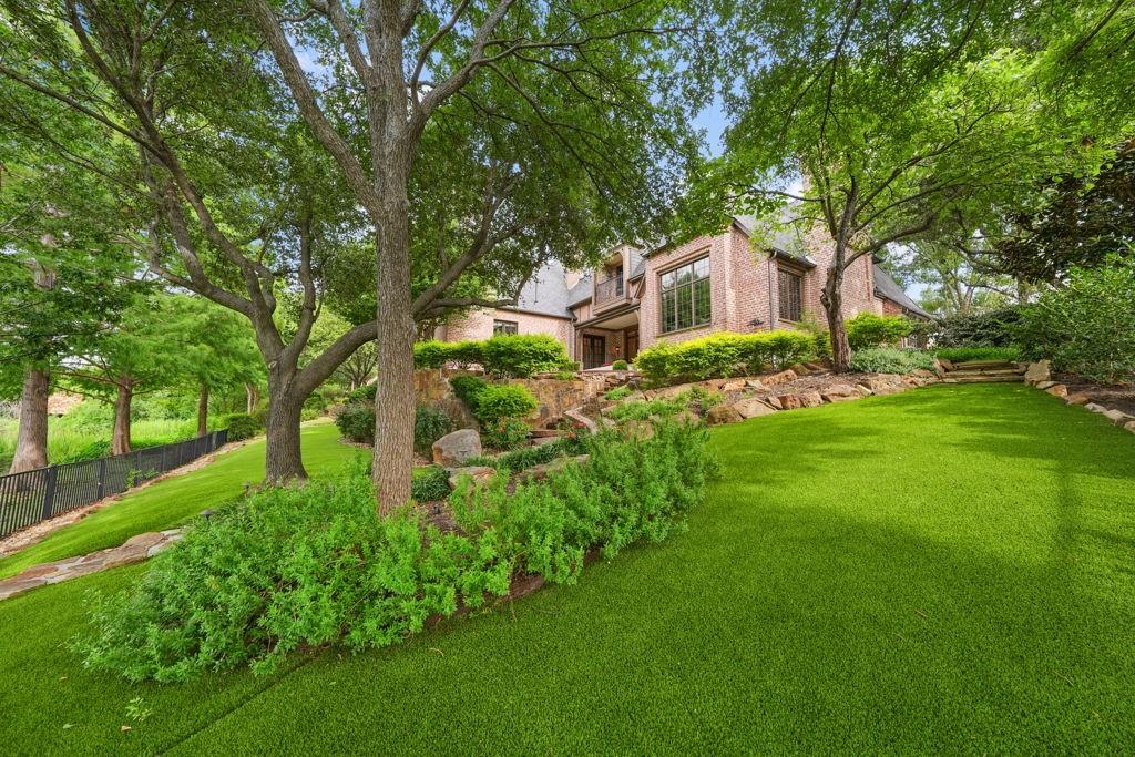 Lakes On Legacy Drive Ph 2 The - Residential