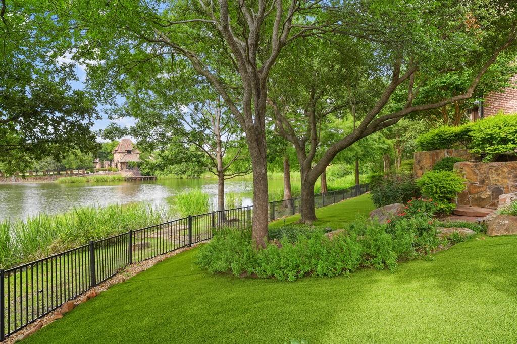 Lakes On Legacy Drive Ph 2 The - Residential
