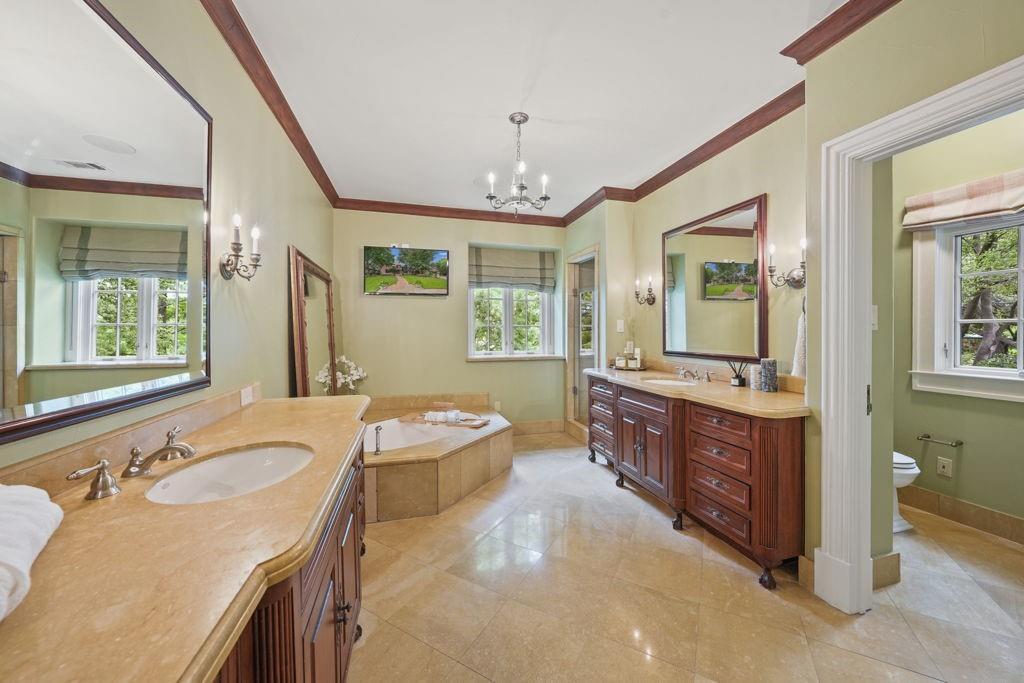 Lakes On Legacy Drive Ph 2 The - Residential