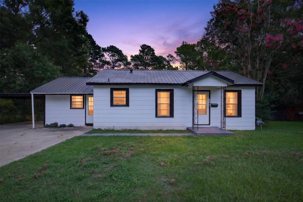 More land. More possibilities. This move-in ready 4-bedroom, 2-bath home sits on nearly half an acre in Mansfield, giving you the space to enjoy gardening, entertaining, pets, or simply room to roam. A great starter home with plenty of outdoor potential, it also qualifies for all financing types-including USDA (100% financing for qualified buyers). Don't miss this opportunity to own a home with space to grow!