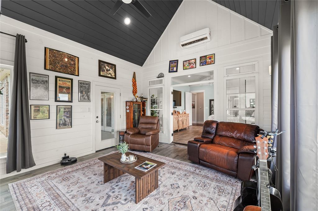 Canadas Glade Creek Estate - Residential