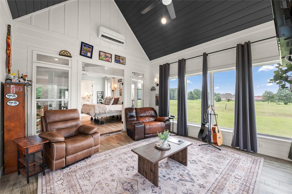 Canadas Glade Creek Estate - Residential