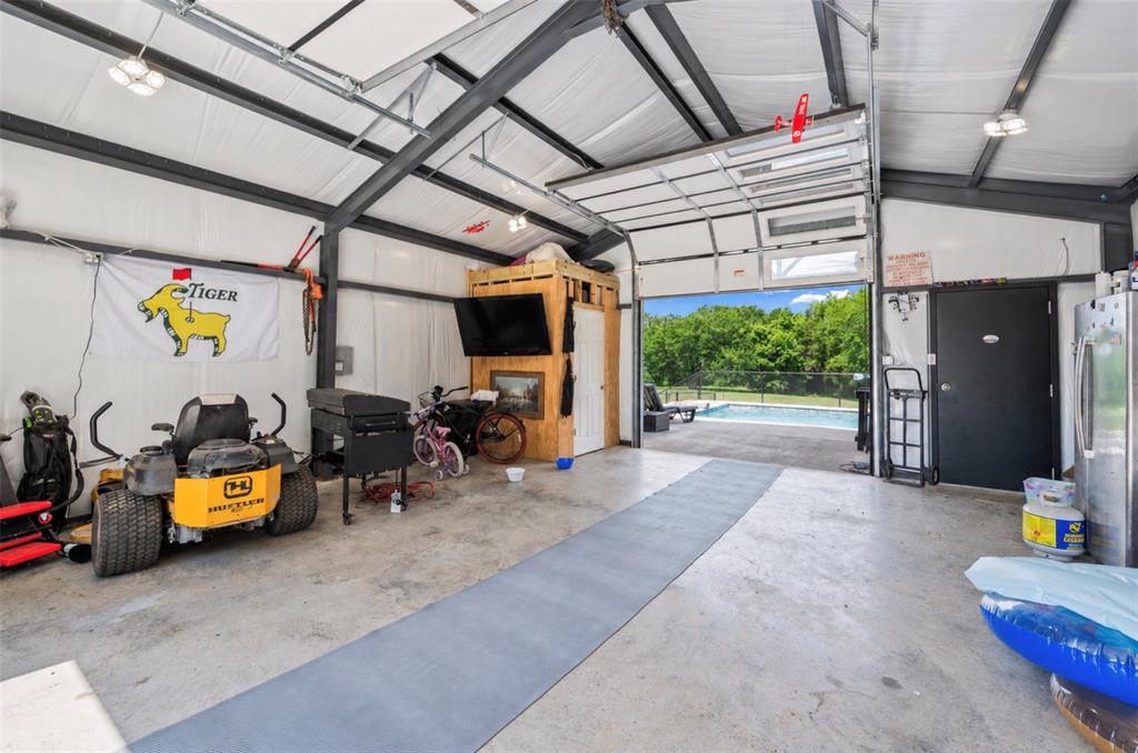Canadas Glade Creek Estate - Residential