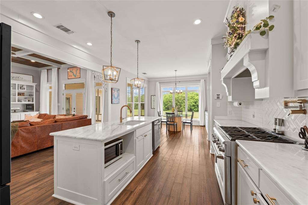 Canadas Glade Creek Estate - Residential