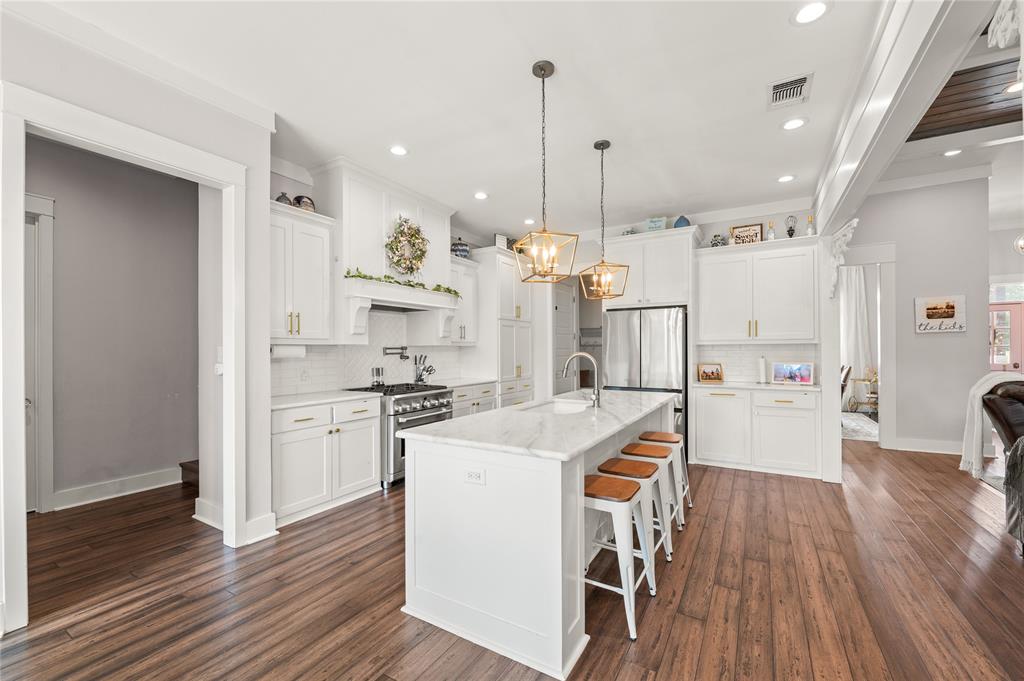Canadas Glade Creek Estate - Residential