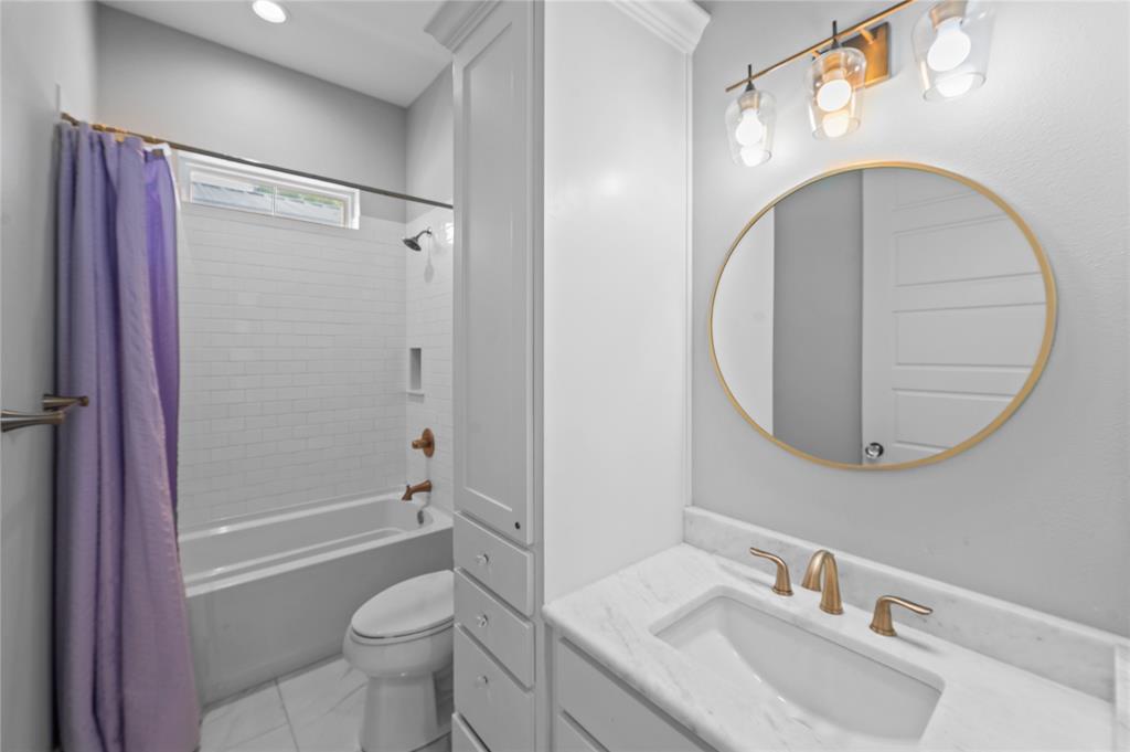 Canadas Glade Creek Estate - Residential
