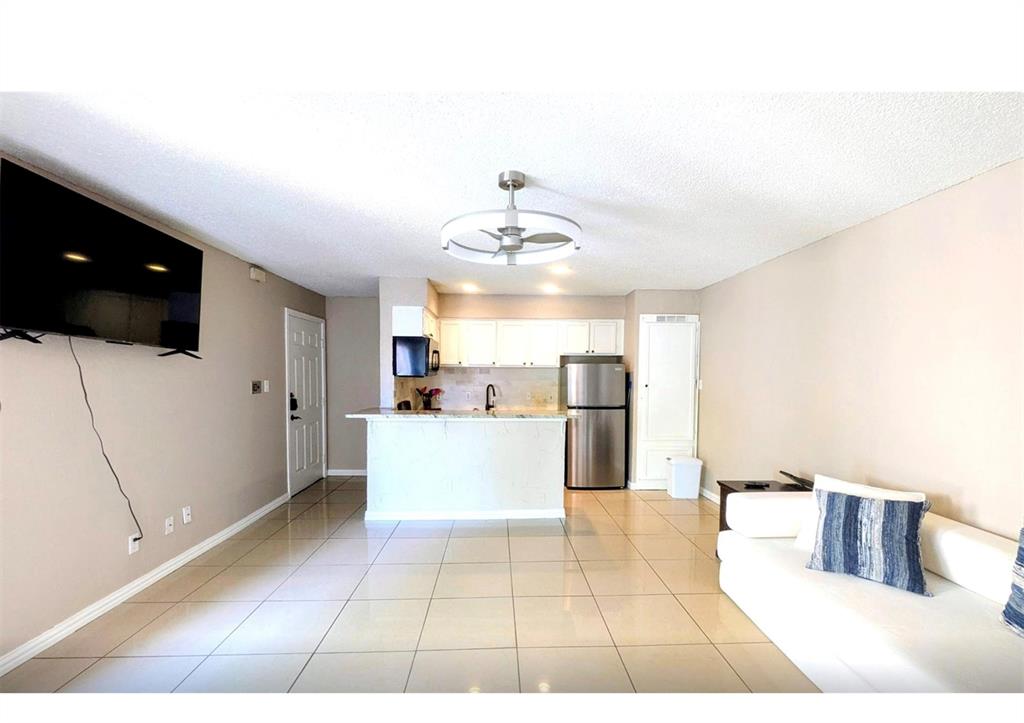 Arlington Oaks Condo - Residential