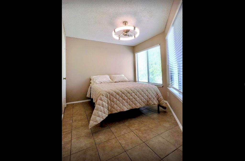 Arlington Oaks Condo - Residential