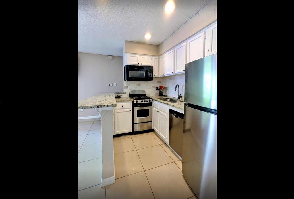 Arlington Oaks Condo - Residential