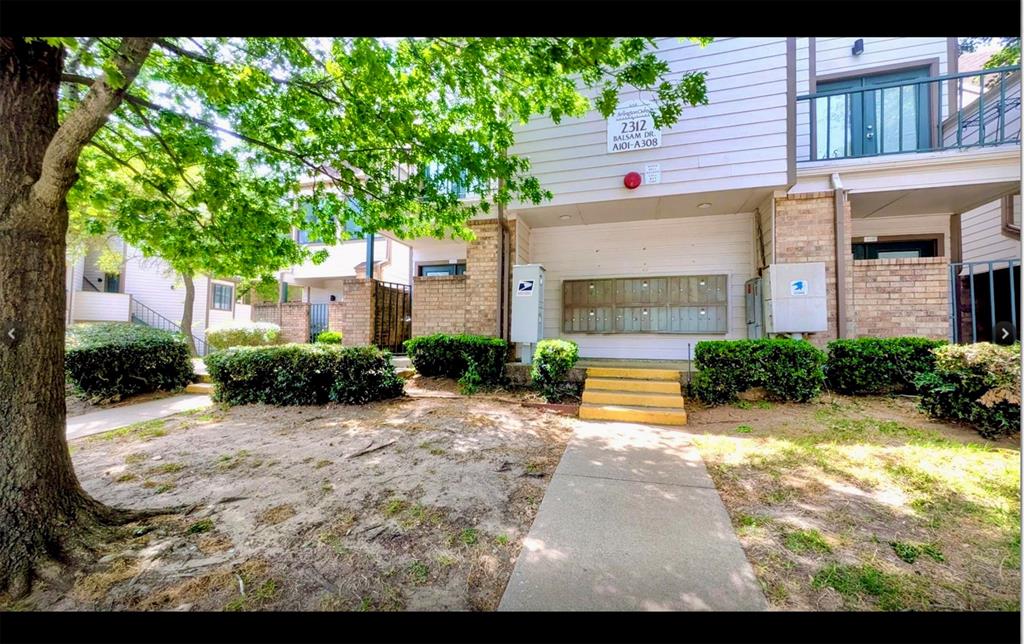 Arlington Oaks Condo - Residential