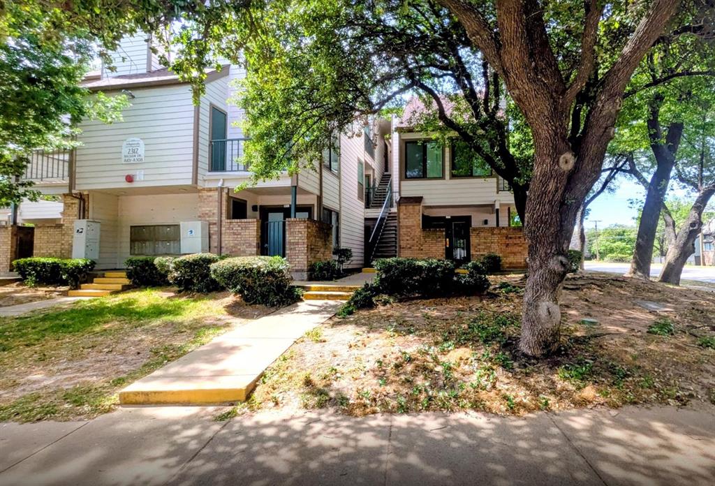 Arlington Oaks Condo - Residential