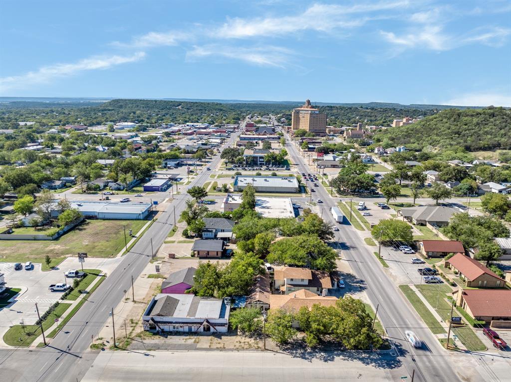Hitt - Commercial Sale