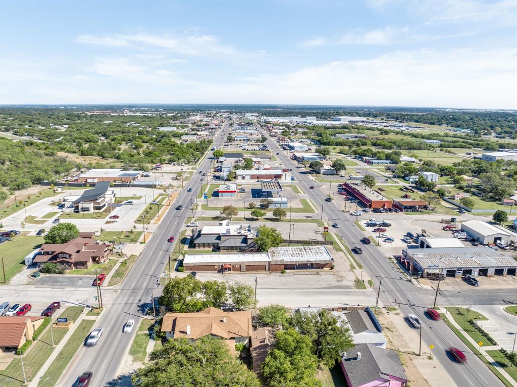 Hitt - Commercial Sale