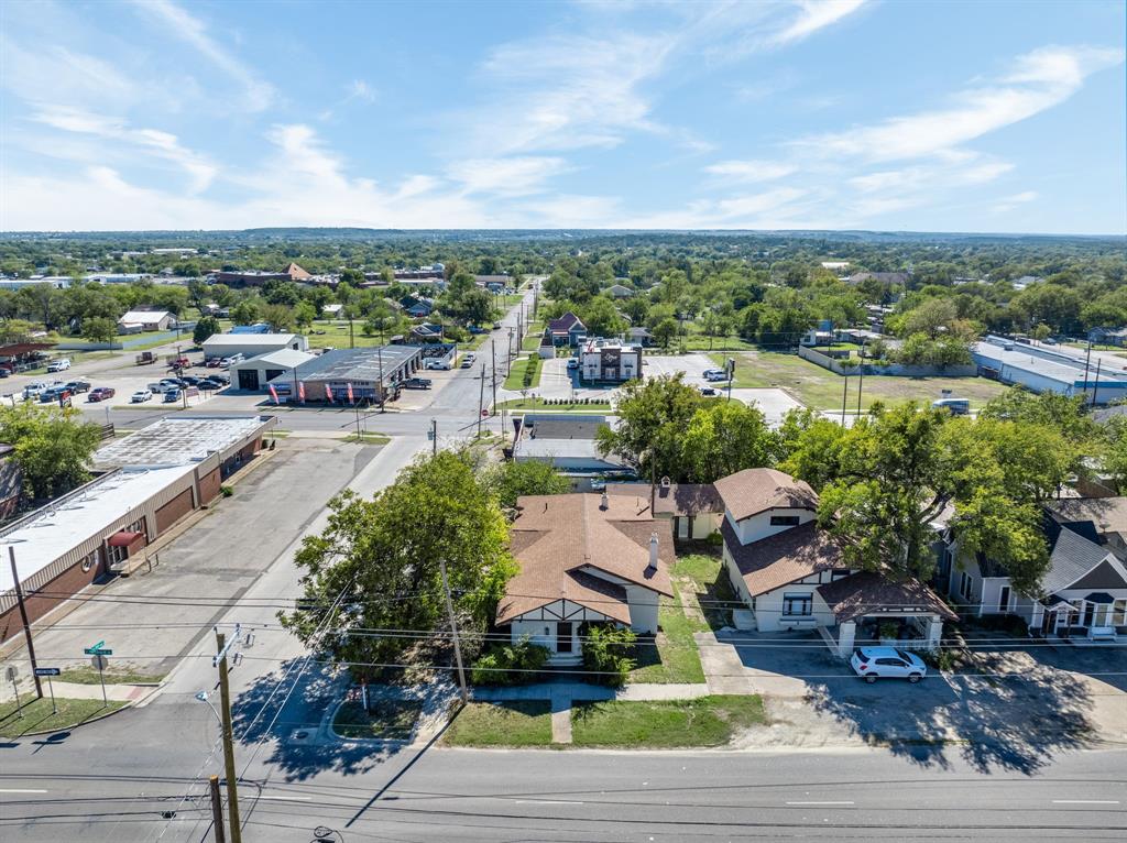 Hitt - Commercial Sale