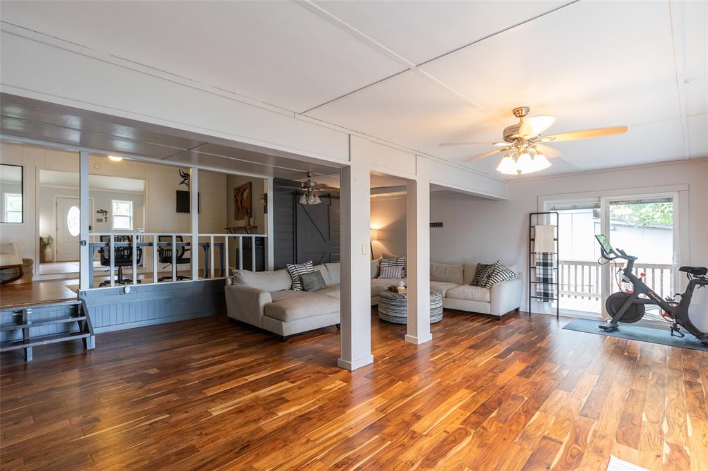 T & P Rr Co Lands Surv #7 - Residential