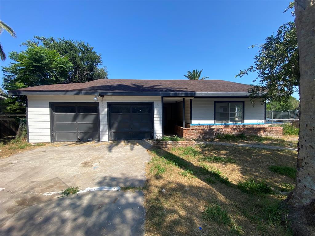 Great investment opportunity! Custom home with 3 bedrooms, 2 baths, nice open floor plan with galley style kitchen with tons of storage. Home backs to a canal for bay access and has a waterview from the living area and covered patio. Generous size bedrooms, 2 car garage and fully fenced yard. Needs some repairs and being sold as is. Would make for a great home or weekend getaway. Buyer to verify all property information including schools.