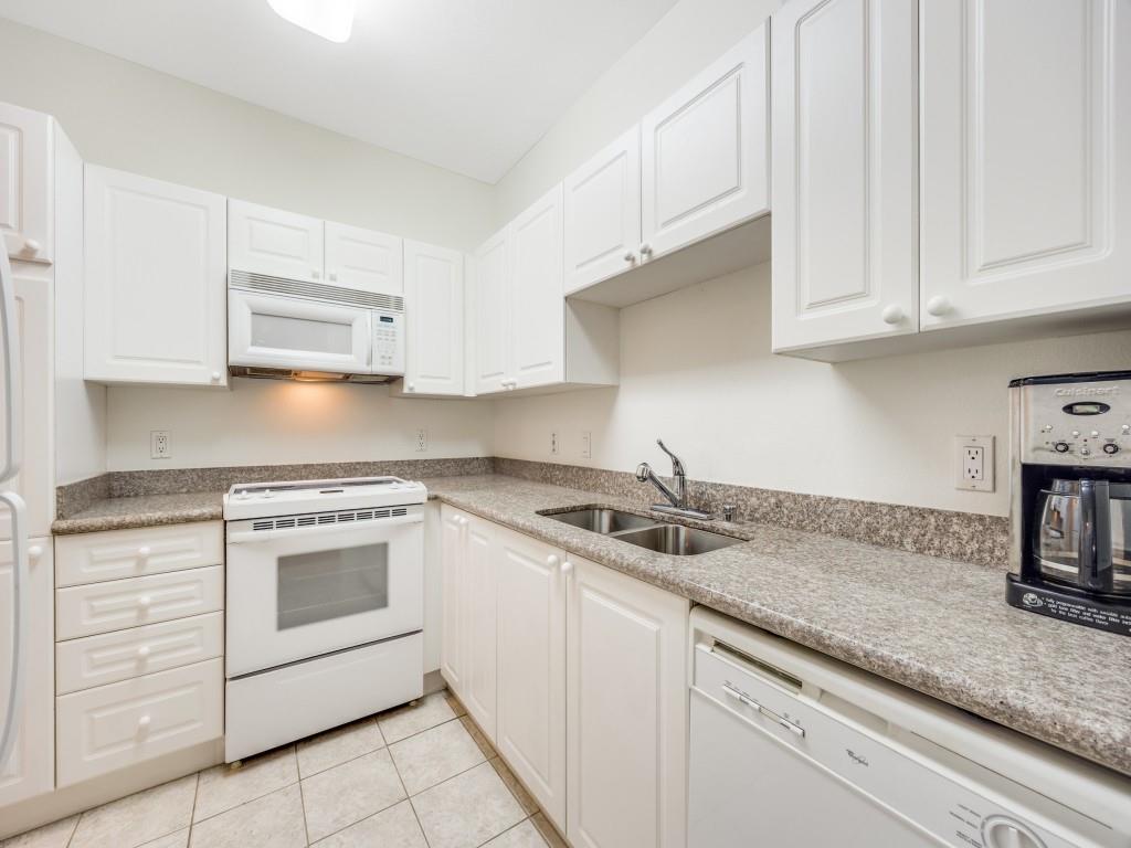 Wyndemere Condo - Residential