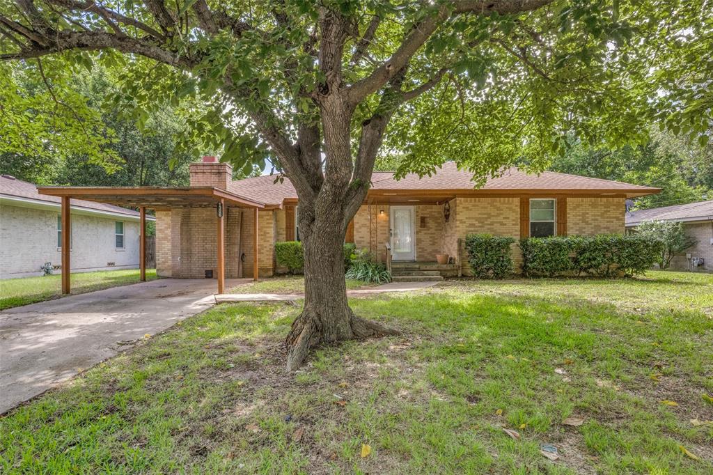Charming 2 bed 2 bath all brick rambler nestled in a perfect location directly off hwy 82 in the heart of Gainsville. Large living area with XL wood burning brick fireplace, kitchen with granite countertops, some original hardwood flooring throughout home.  Enjoy the spacious and quiet backyard surrounded with mature trees, absolutely perfect for pets and family gatherings.  Come see ur new home today. Survey is available.