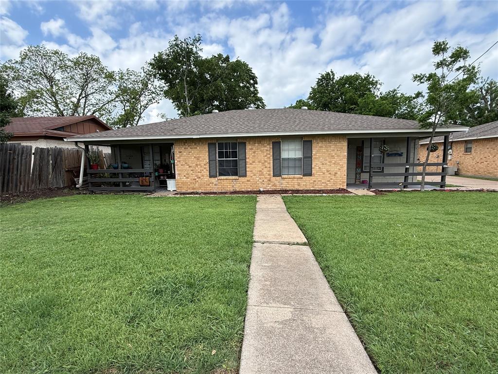 Great curb appeal and strong investment potential! Ideally located just one mile from the Circle and only three miles from Baylor University, this property is perfectly positioned for consistent rental demand. Features include ample parking, convenient exterior storage, and identical floor plans. A great opportunity for investors looking to generate reliable income with room for future growth.  Please note- side B is already renovated, while side A is original.
