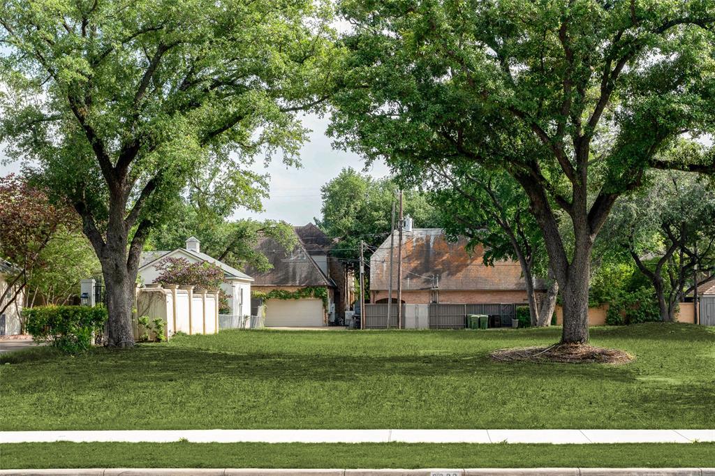 Rare opportunity to build your dream home on one of the most coveted blocks in the Town of Highland Park.  The lot is cleared with beautiful mature trees and is surrounded by architecturally significant homes.  The iconic Beverly Drive runs through the middle of Highland Park with proximity to Dallas Country Club, Highland Park Village shopping and restaurants, Lakeside Park and Armstrong Elementary.  

3815 Beverly is also available and can be combined making nearly a .75 acre or 140 x 225 lot.