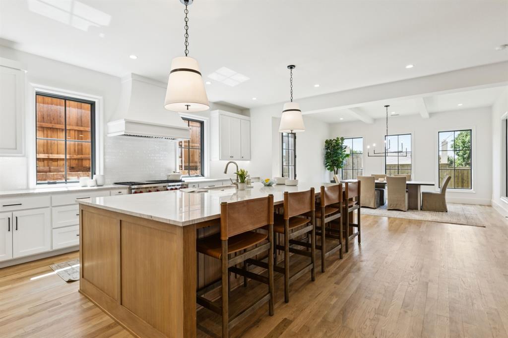 WHITE ROCK BLUFFS - Residential