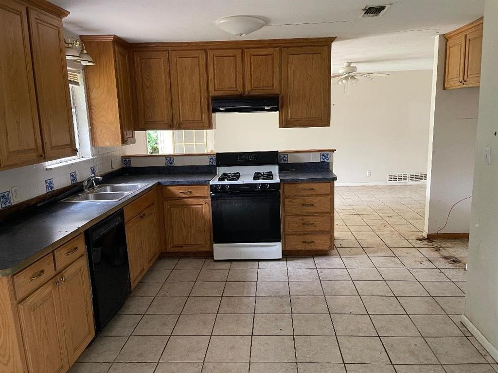 Crestmoor Park - Residential