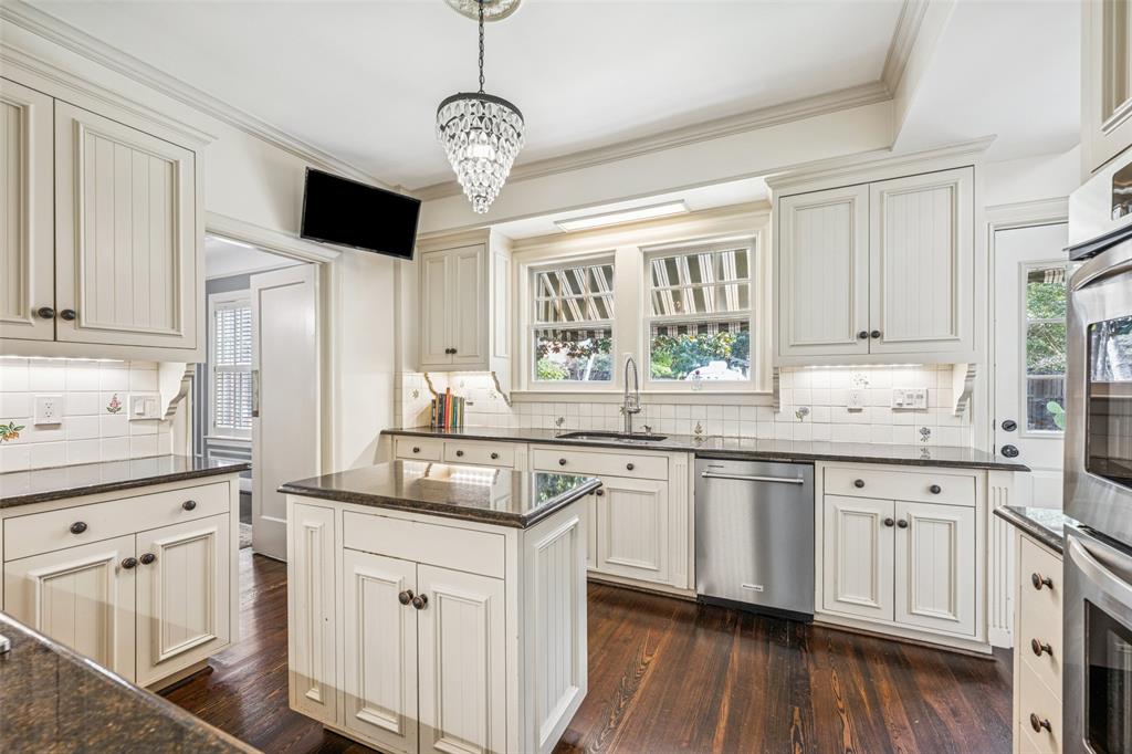 Mccarville & Bonds - Residential