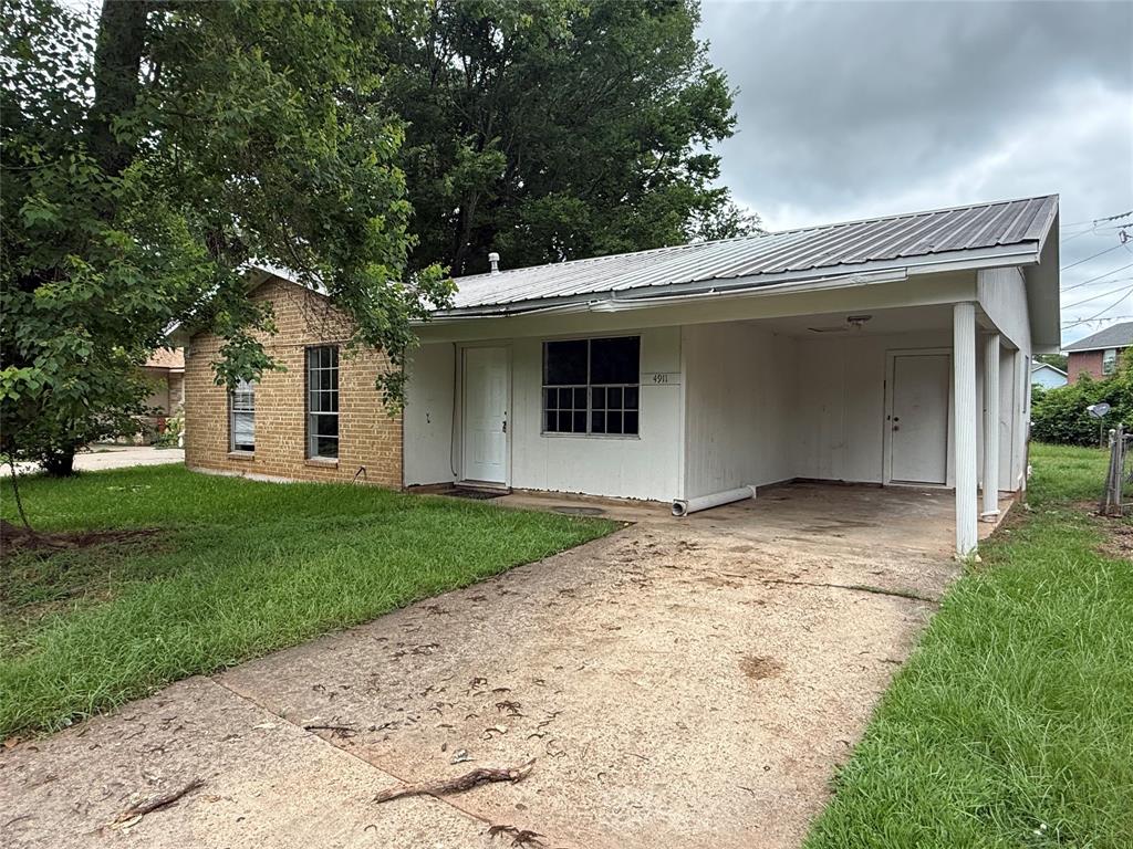 Great opportunity with this investment property. A little TLC from paint to flooring and this baby is ready to go! 3 beds, 1.5 baths with all major systems being less than 10 years old. Metal roof with lifetime warranty. Great area of town that rents quickly. Add this great addition to your portfolio and watch the rent come in.
