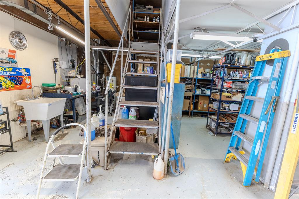 Less W Row - Commercial Sale