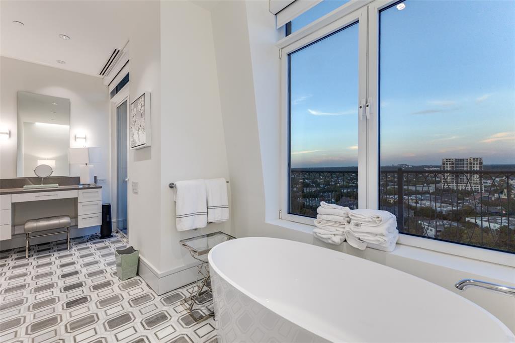 Vendome On Turtle Creek Condo - Residential