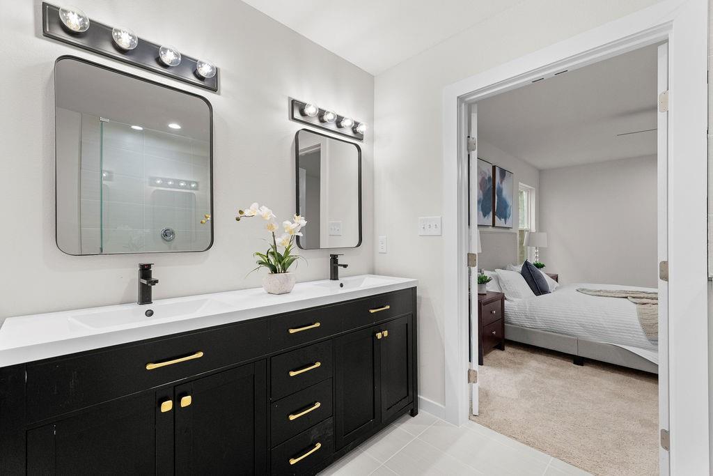 Lincoln Manor - Residential
