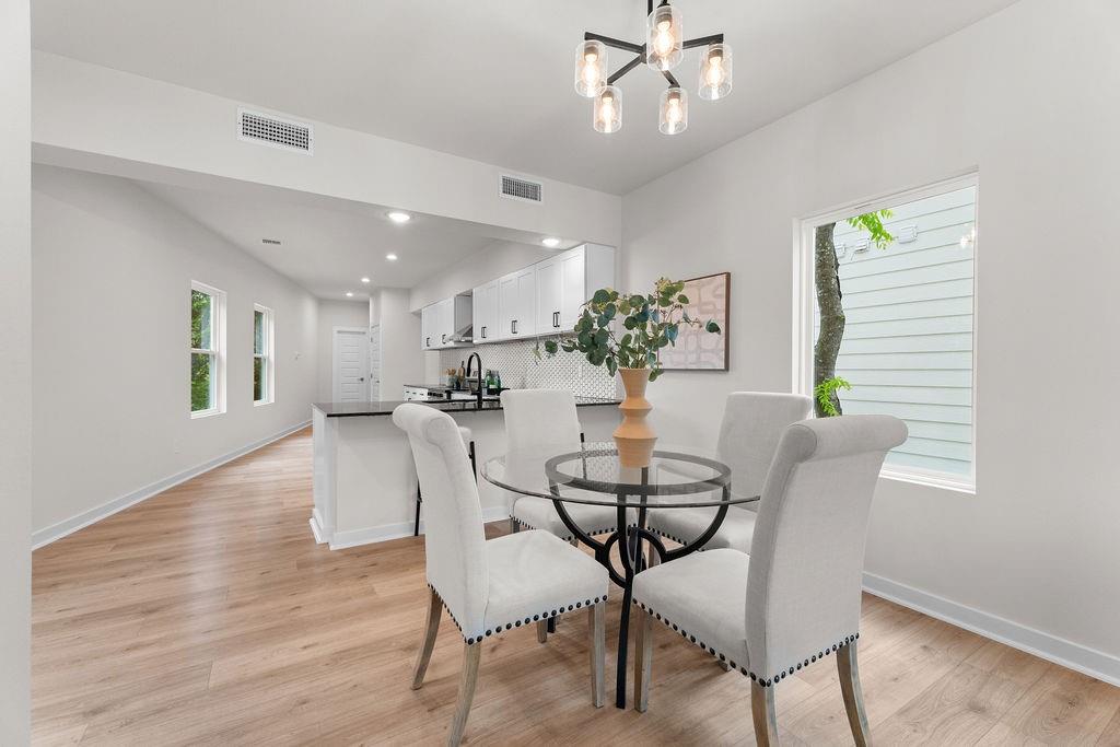 Lincoln Manor - Residential