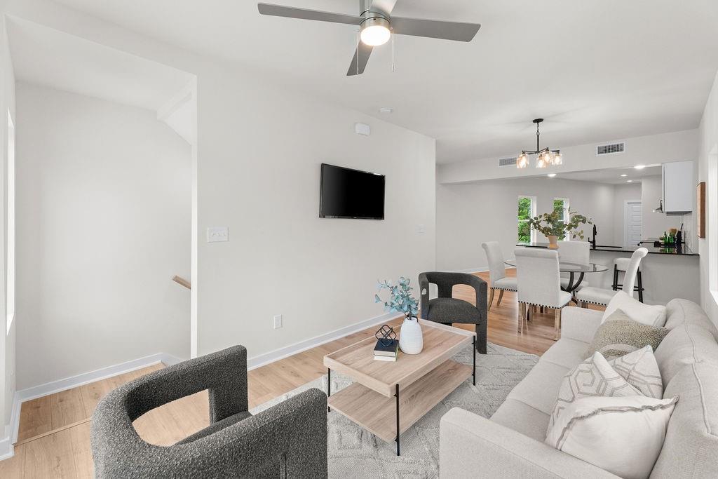 Lincoln Manor - Residential