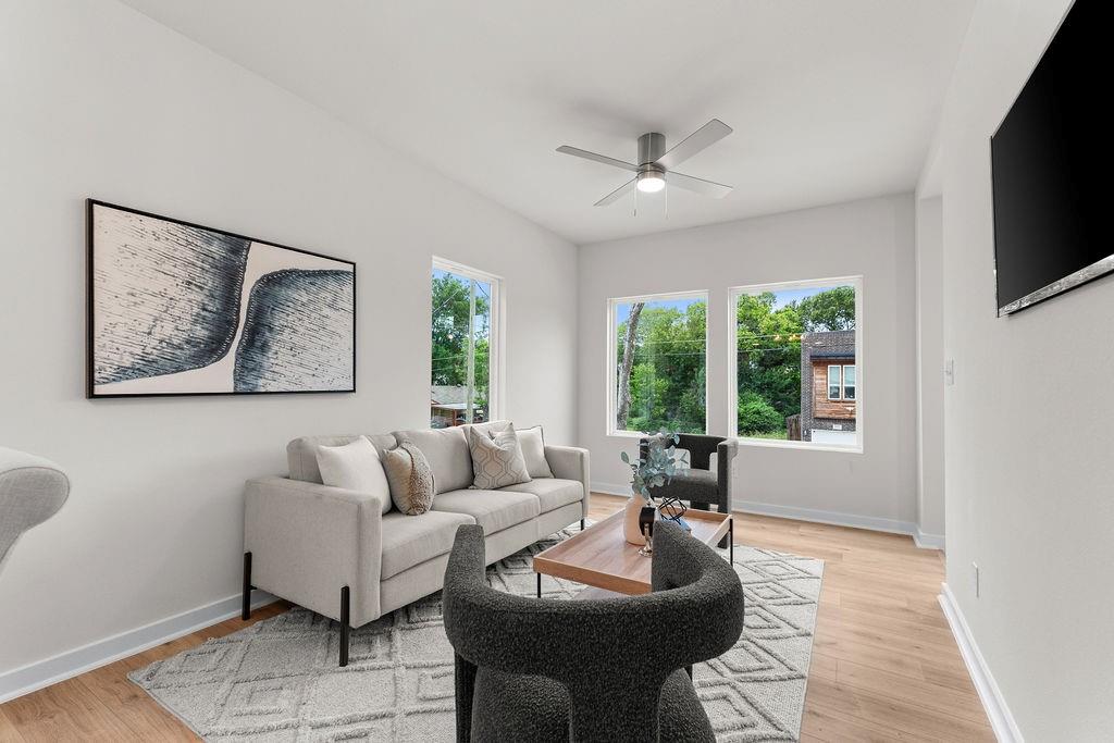 Lincoln Manor - Residential