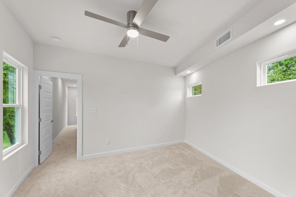 Lincoln Manor - Residential