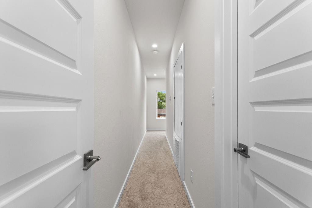 Lincoln Manor - Residential