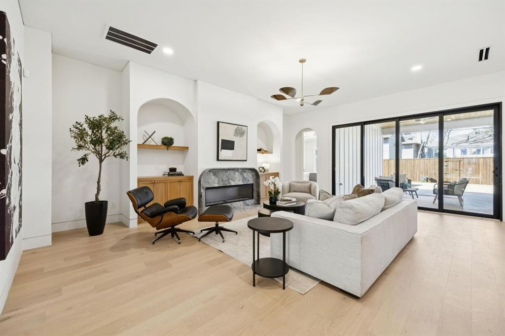 ROSS AVE ANNEX - Residential
