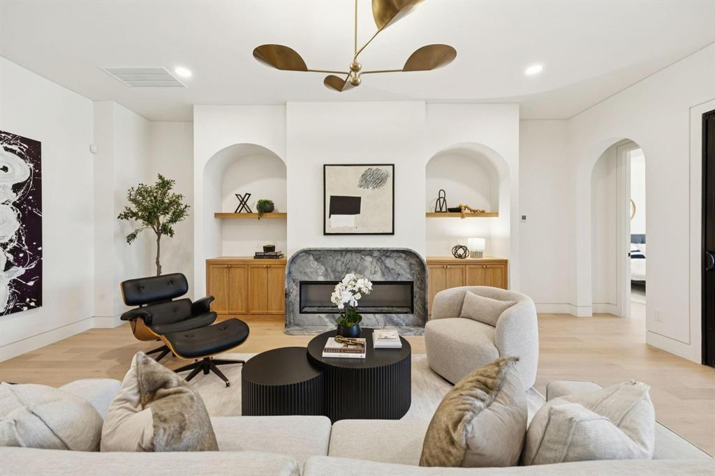 ROSS AVE ANNEX - Residential