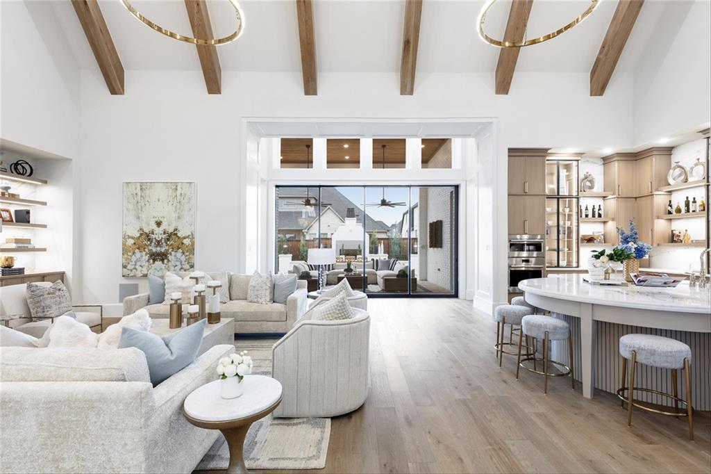 Mustang Lakes Huntington - Residential