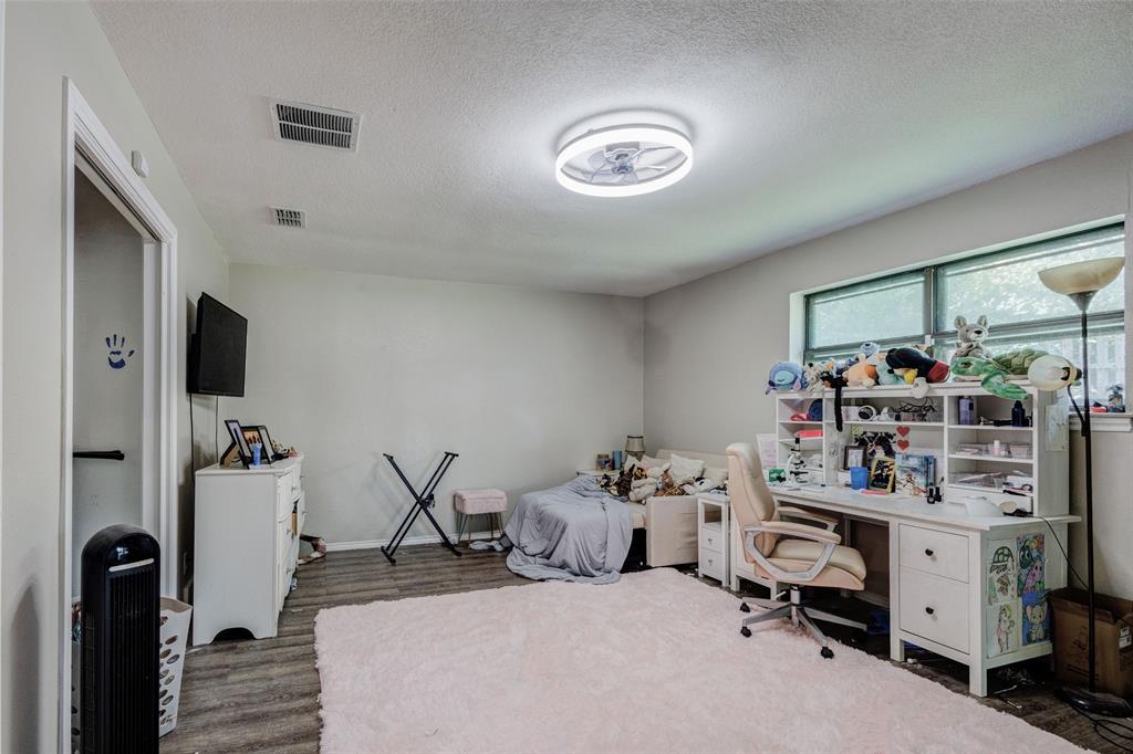 Lake Country Estates Add - Residential