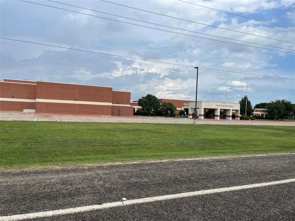 Trenton High Meadows - Land