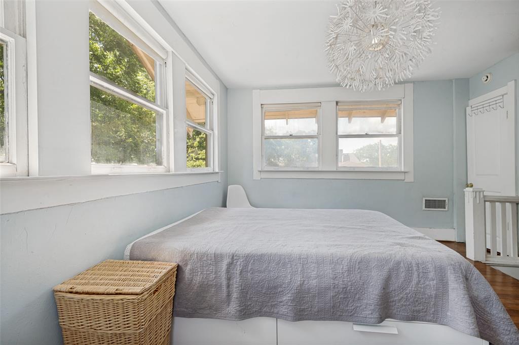 Winnetka Heights - Residential